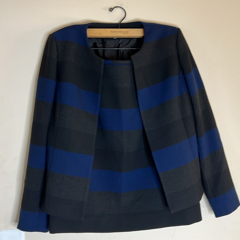 Tahari Black and Blue Striped Blazer and Shell Set